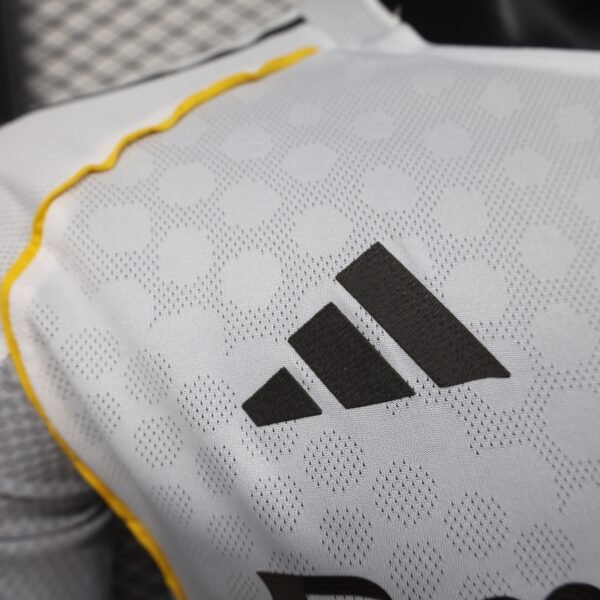 Real Madrid(camisa de jogador) - Image 4