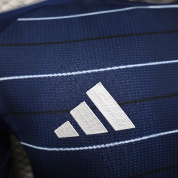 Aston Villa (camisa de jogador) - Image 5